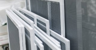 Москитные сетки на пластиковые окна Сланцы купить по цене от 919 руб.